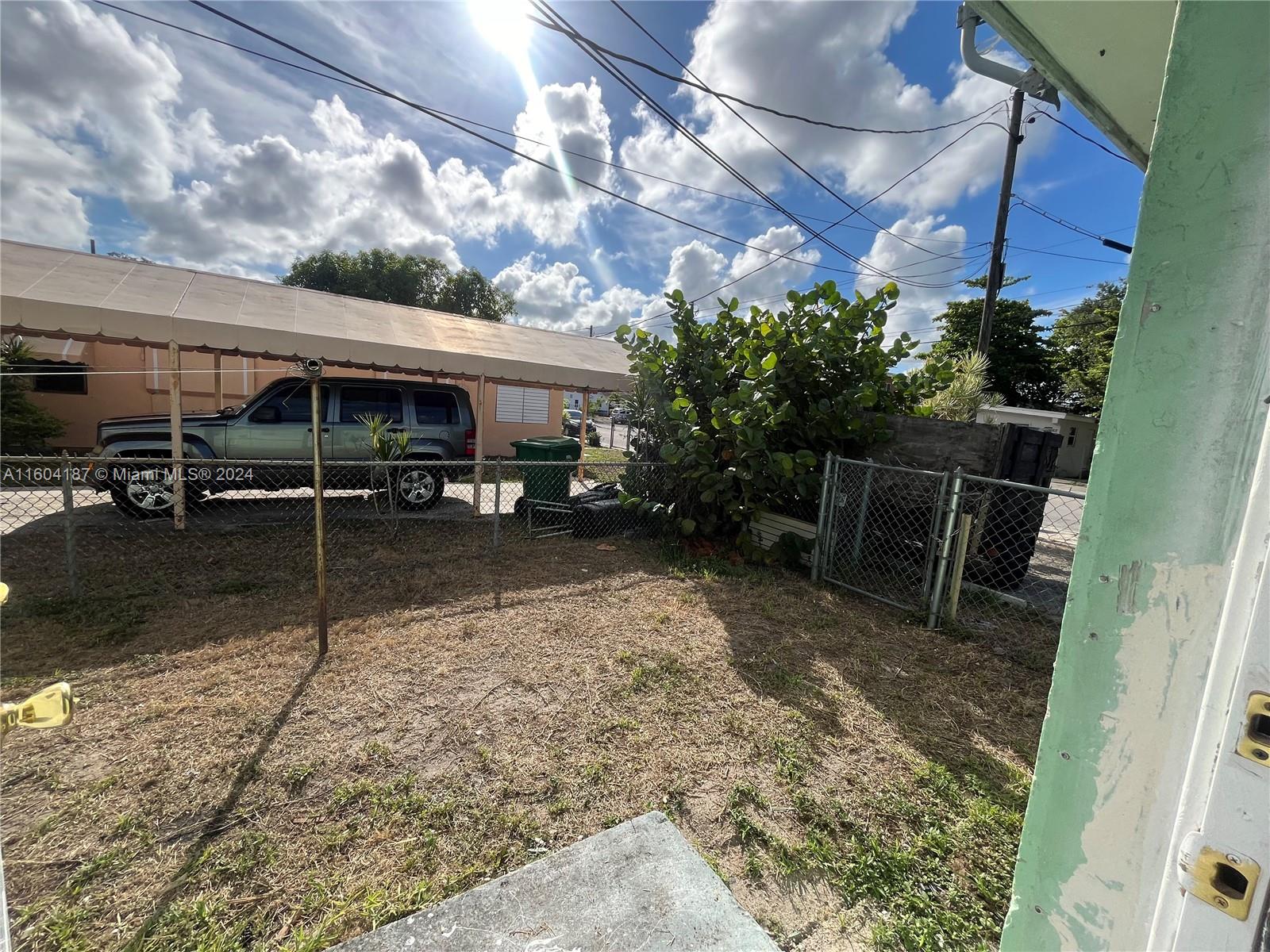 MAGNOLIA SUB - Residential Lease