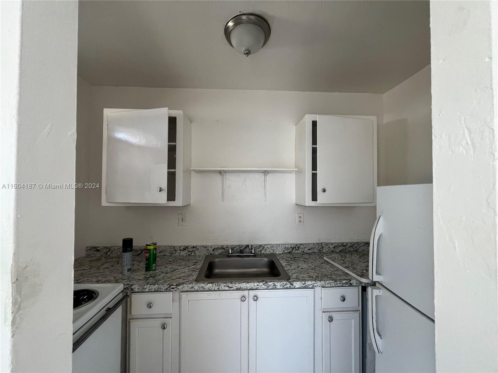 MAGNOLIA SUB - Residential Lease