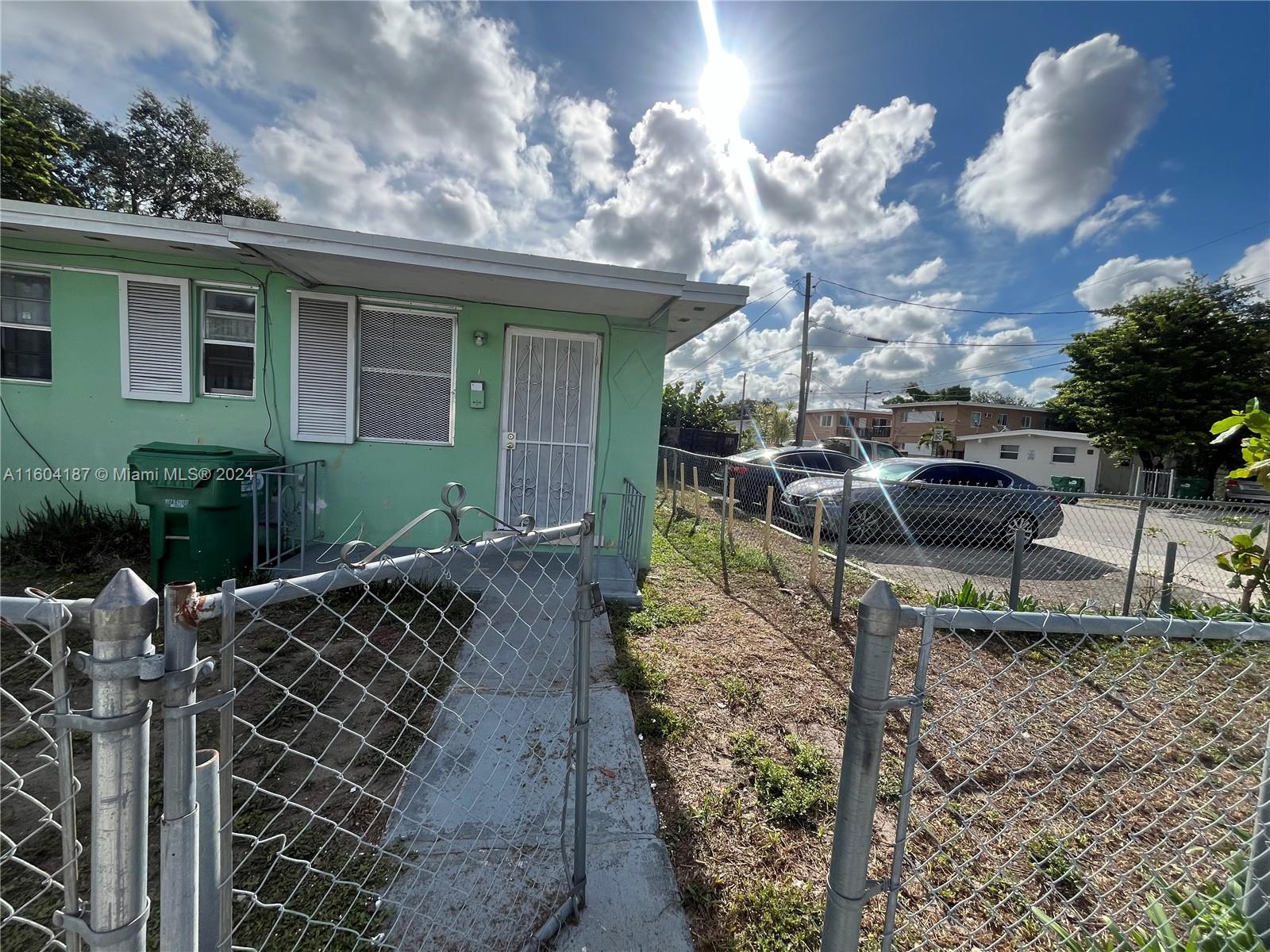 MAGNOLIA SUB - Residential Lease