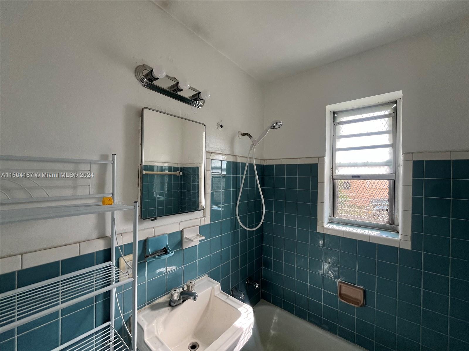 MAGNOLIA SUB - Residential Lease