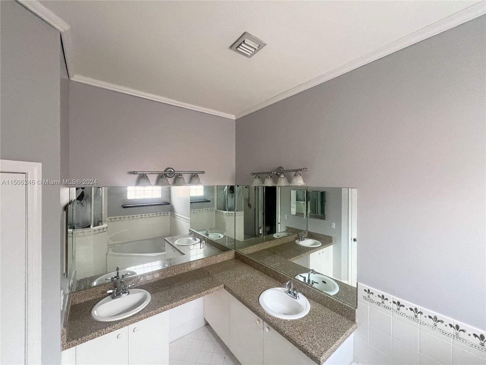 LAKES BY THE BAY SEC 8 - Residential Lease