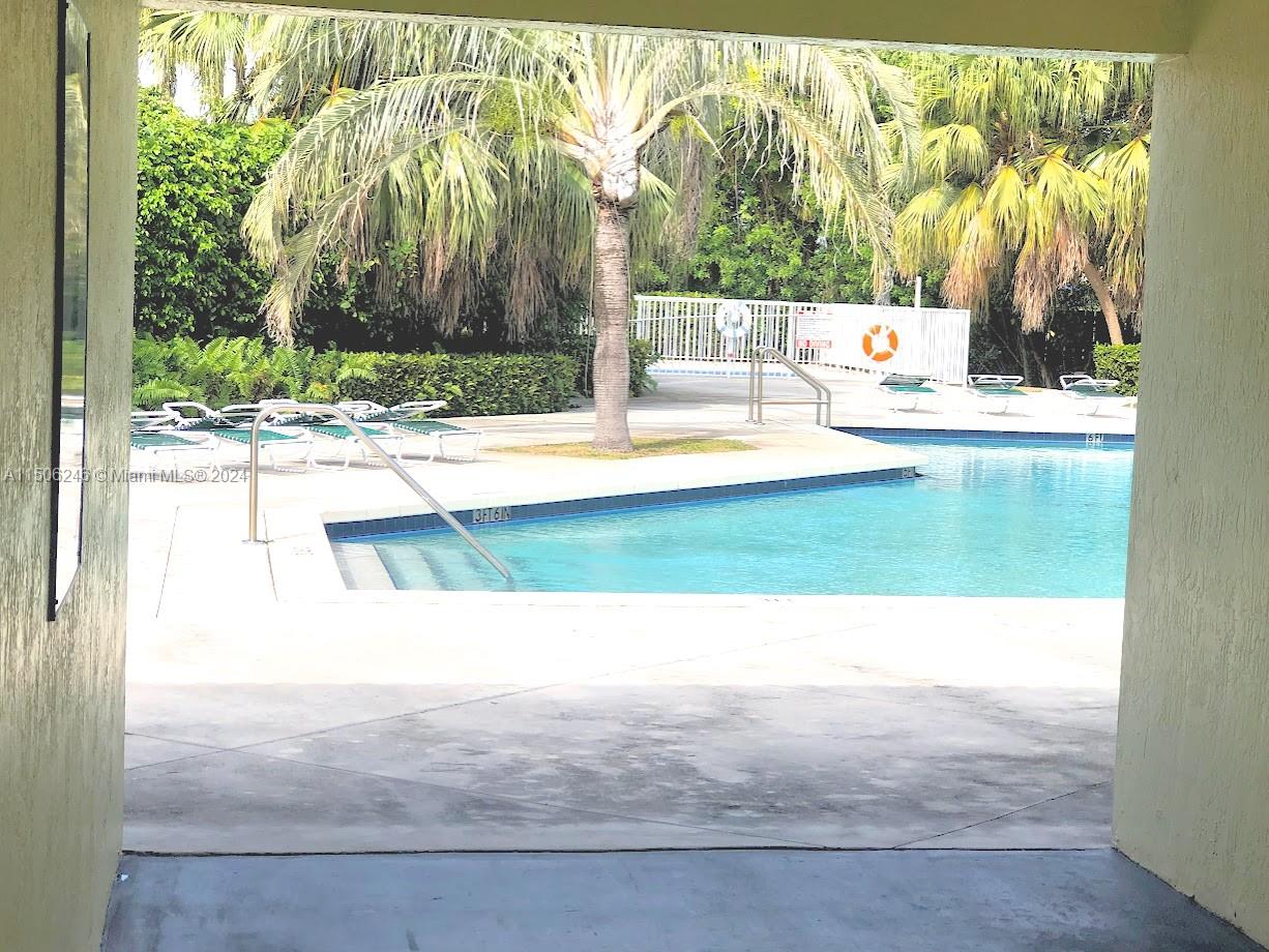 LAKES BY THE BAY SEC 8 - Residential Lease