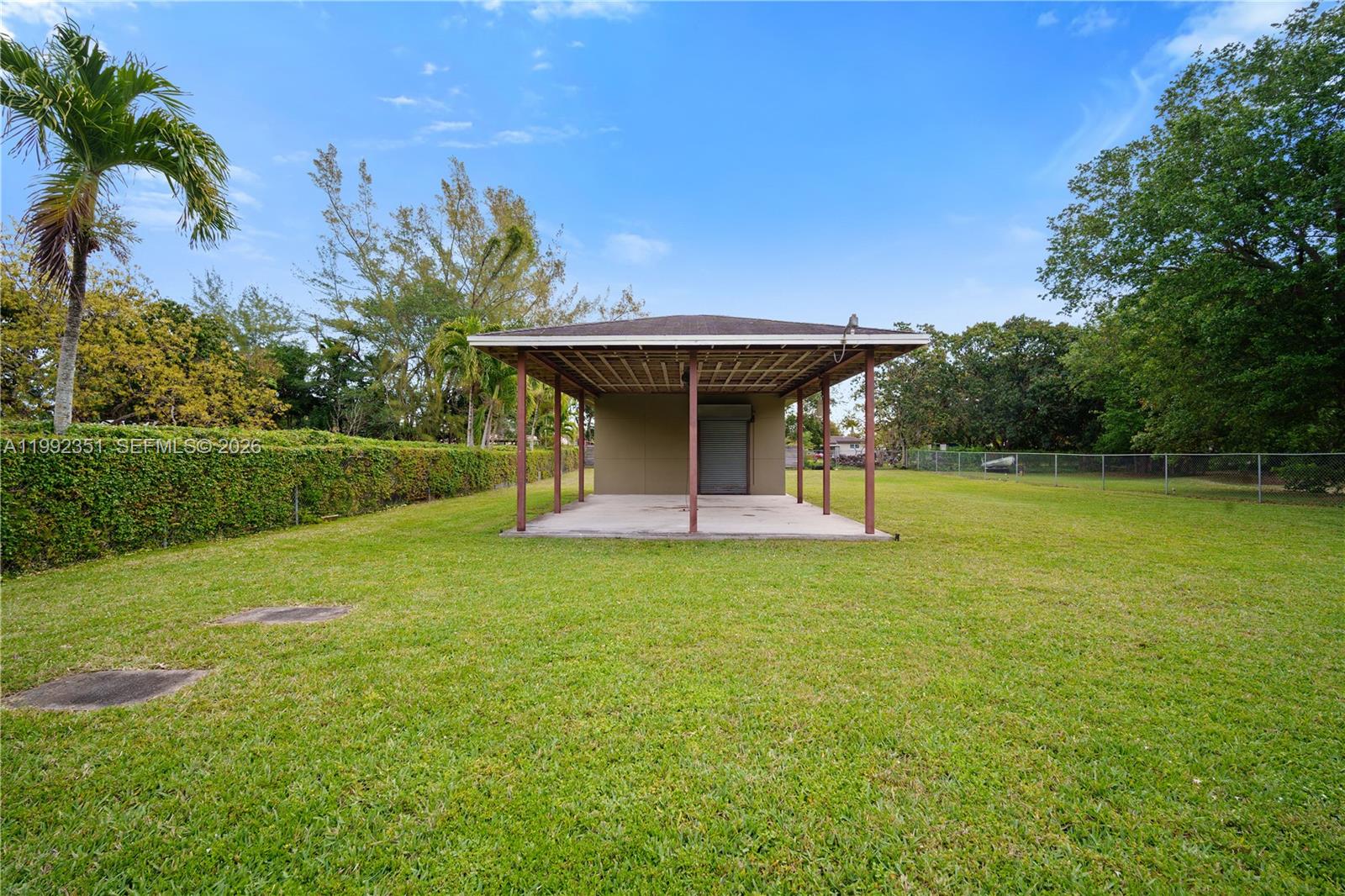 BISCAYNE GARDENS SEC G - Residential