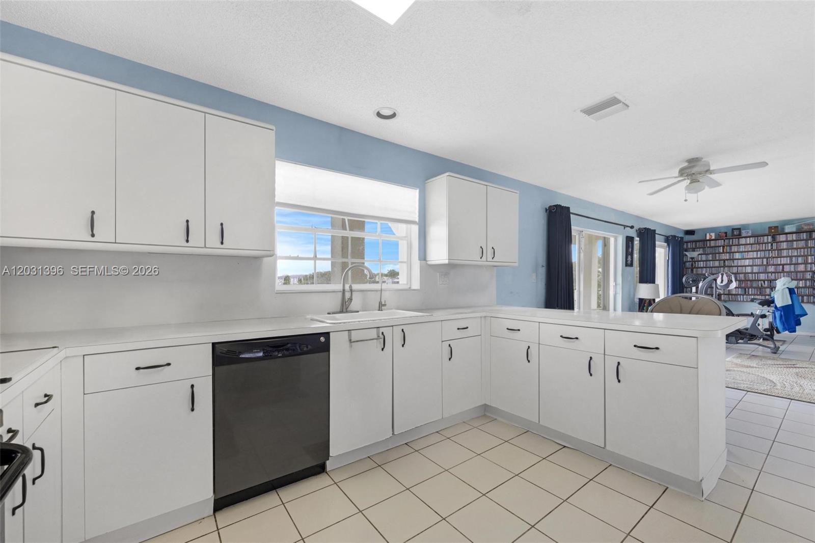 LAKES BY THE BAY SEC 10 - Residential
