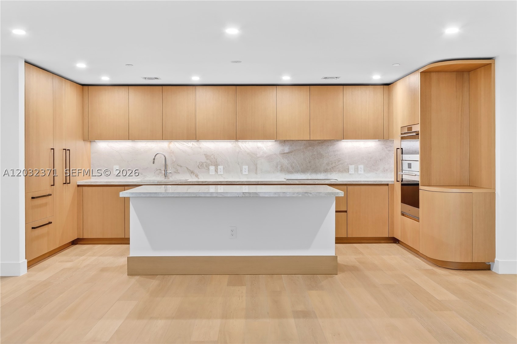 BAY HARBOR ISLAND - Residential