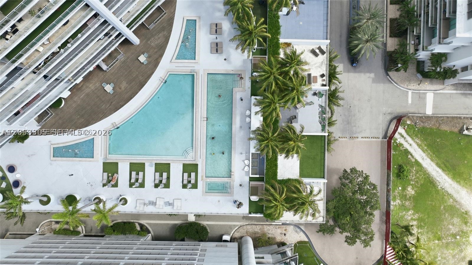 IVY CONDO - Residential