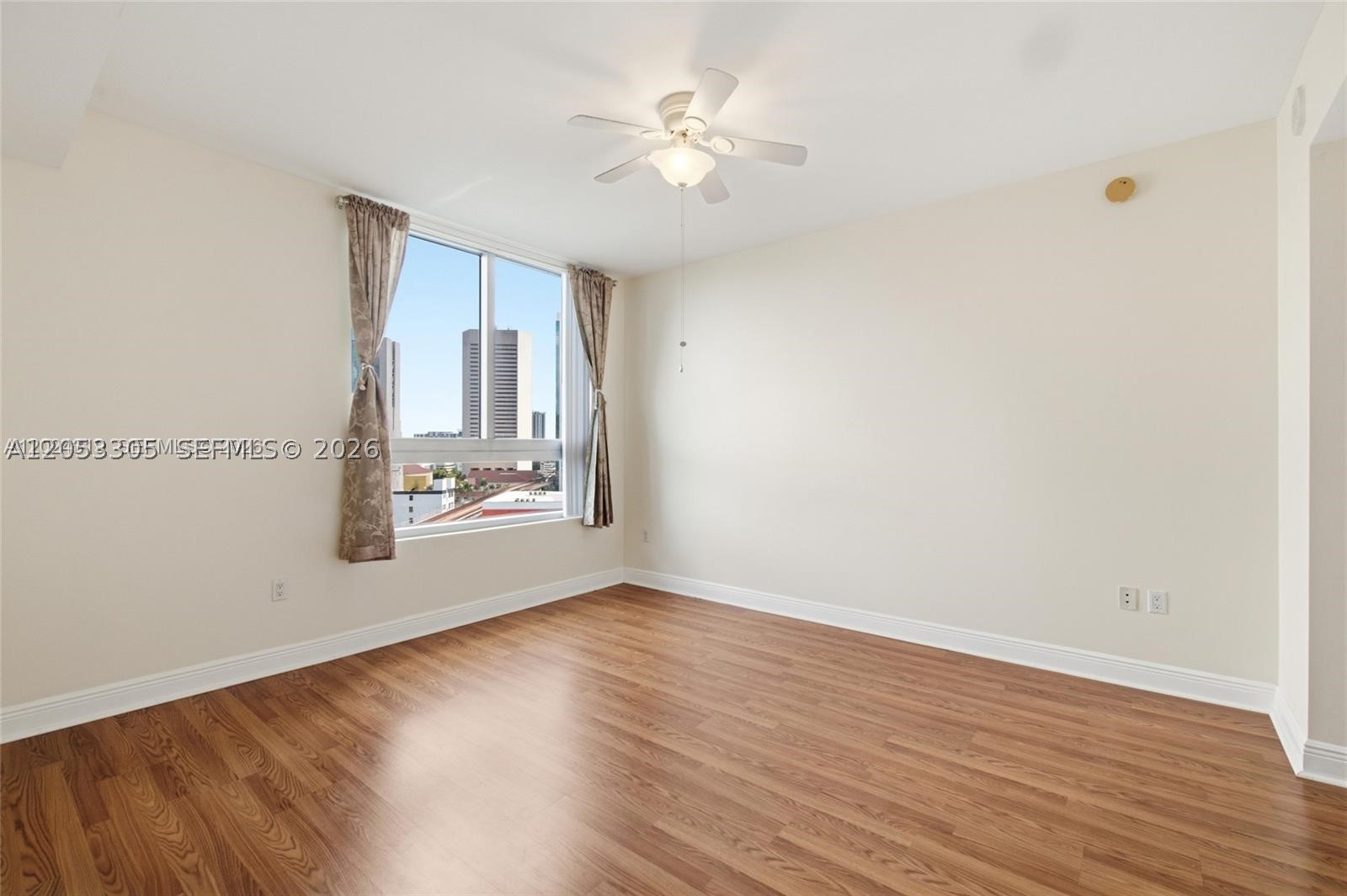 IVY CONDO - Residential