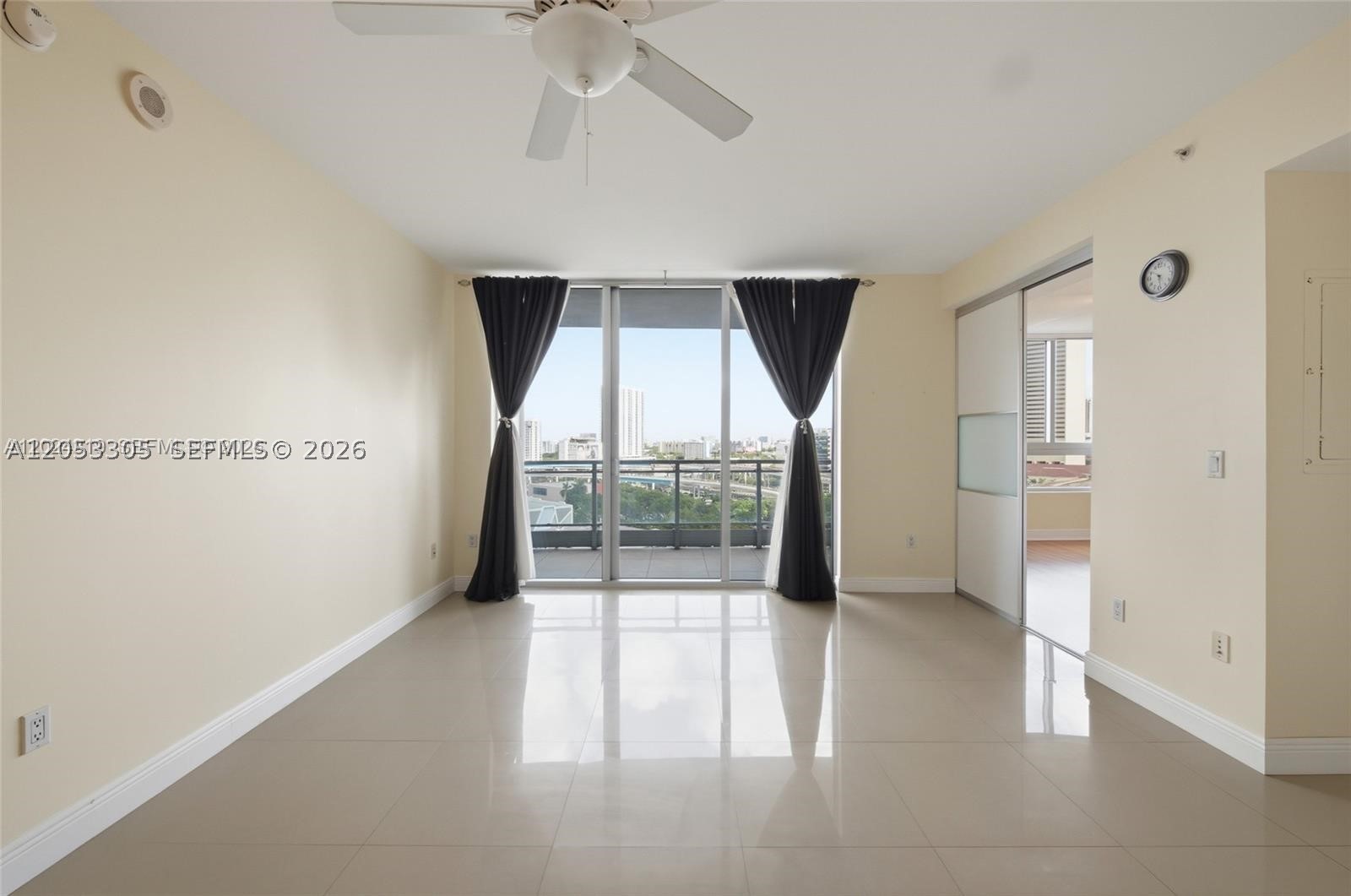 IVY CONDO - Residential
