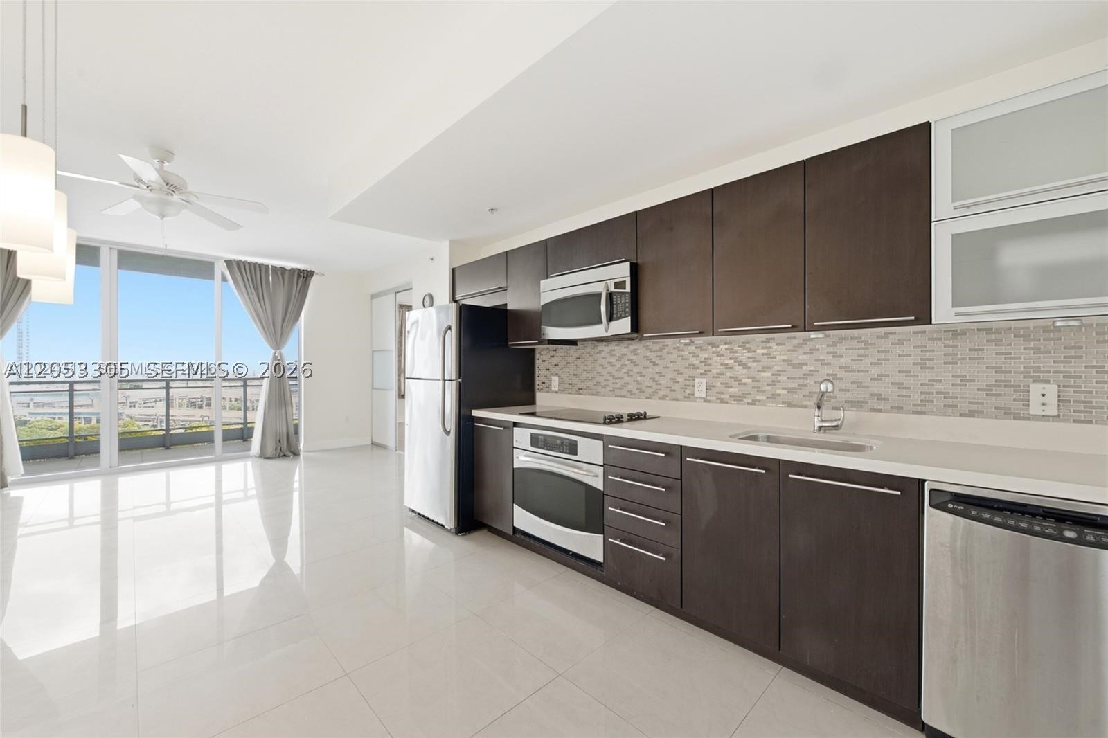 IVY CONDO - Residential