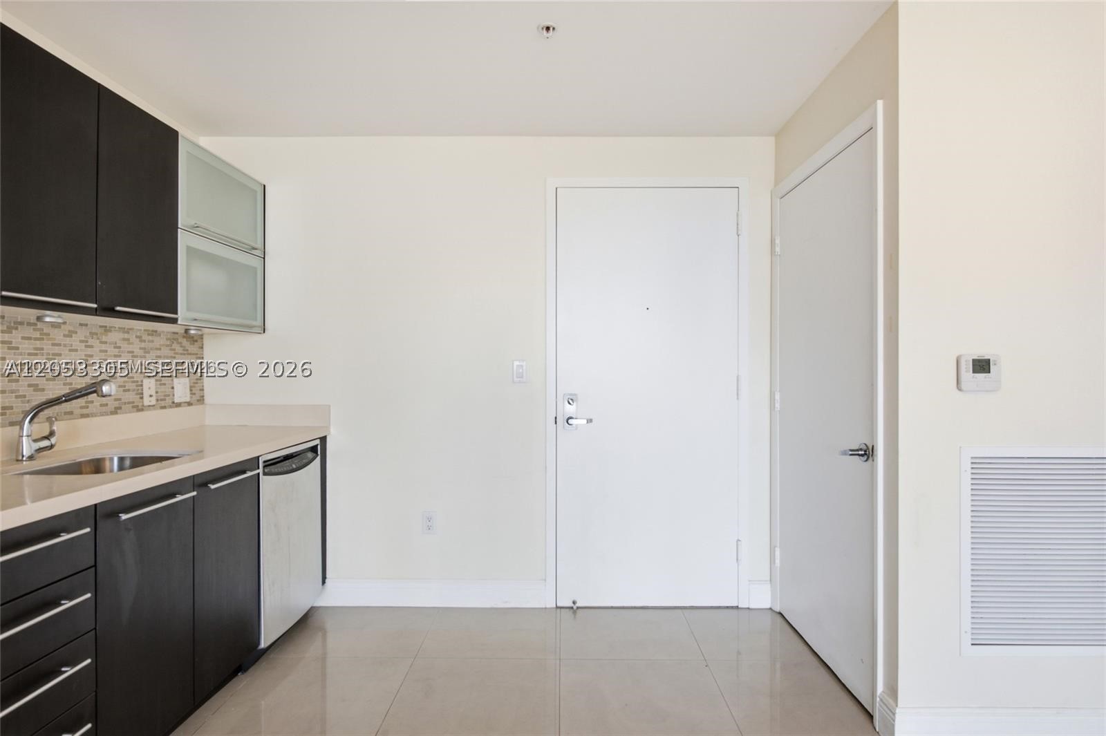 IVY CONDO - Residential
