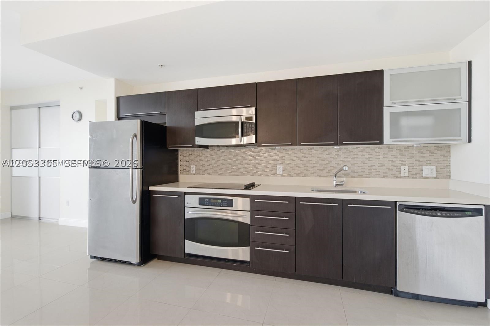 IVY CONDO - Residential