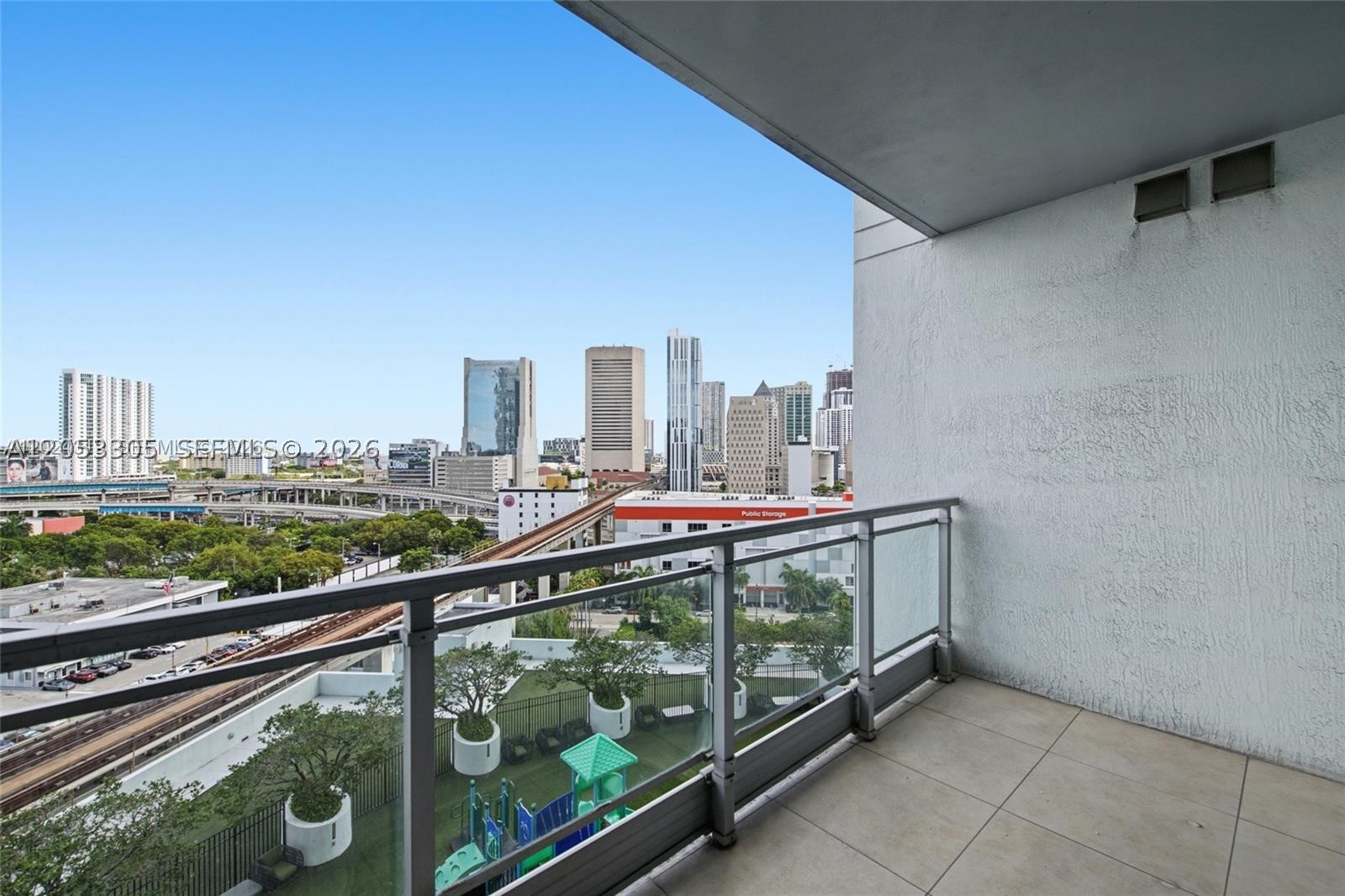 IVY CONDO - Residential
