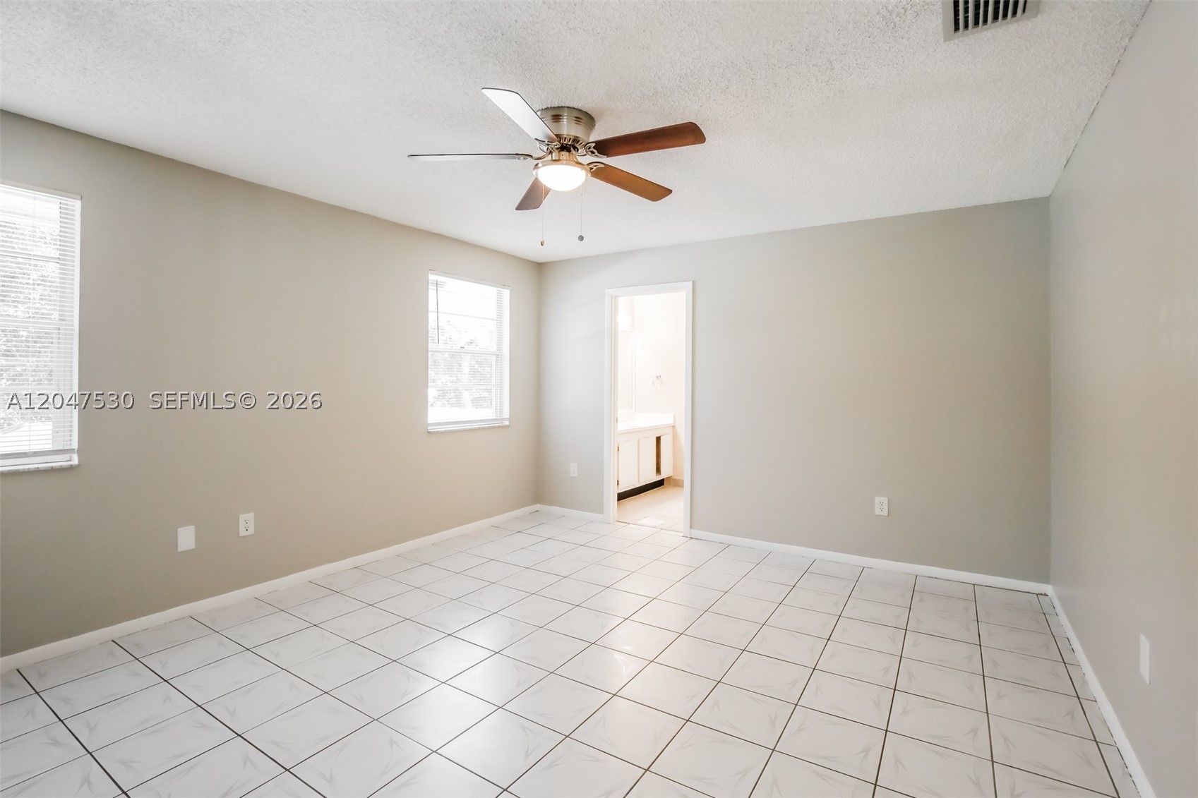 SAWGRASS ESTATES - Residential Lease