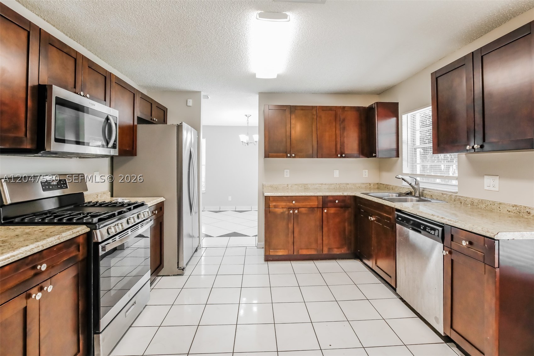 SAWGRASS ESTATES - Residential Lease