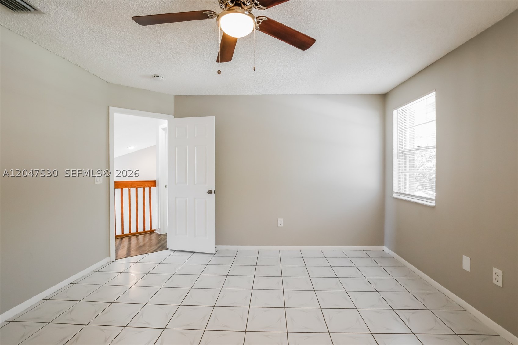 SAWGRASS ESTATES - Residential Lease