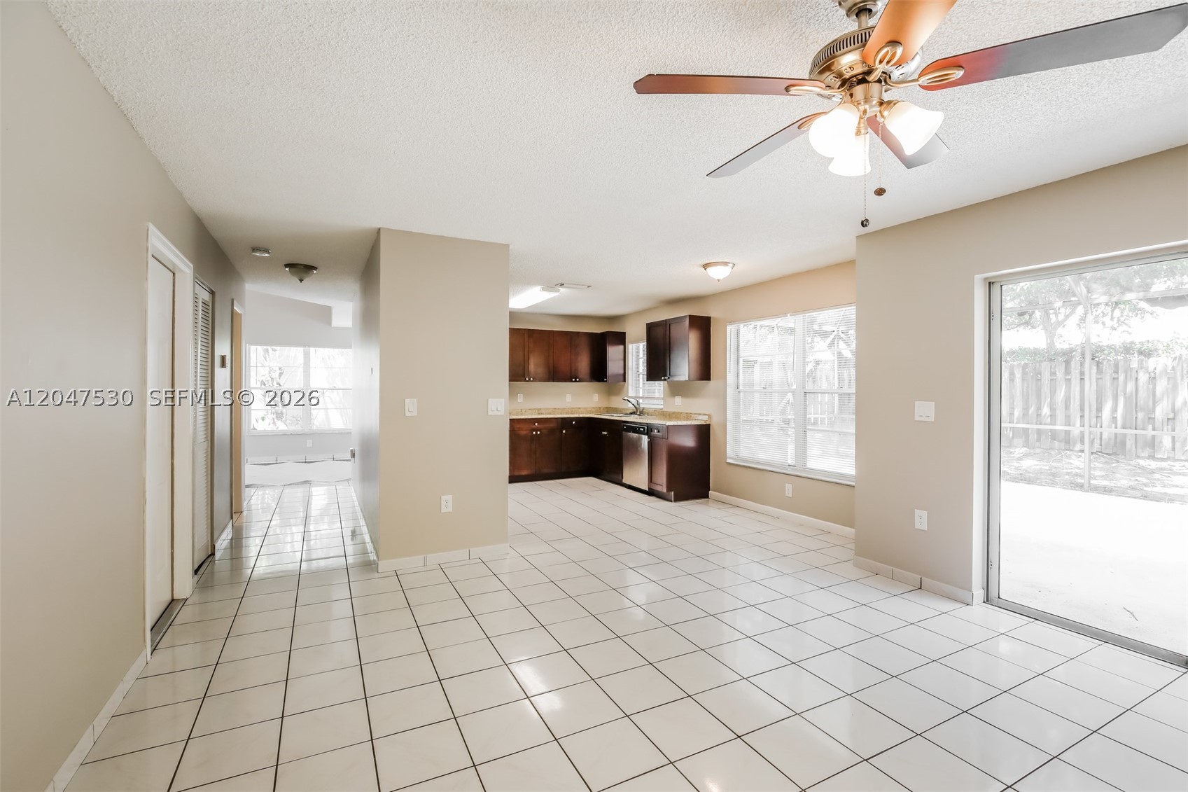 SAWGRASS ESTATES - Residential Lease