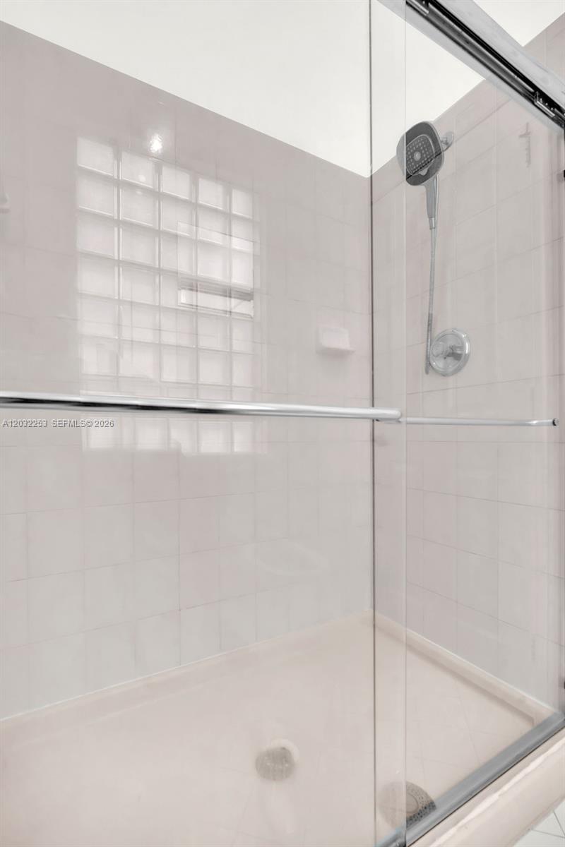 TOWNGATE - Residential Lease