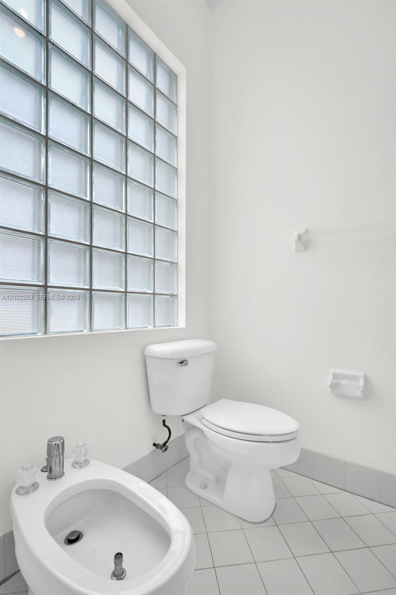 TOWNGATE - Residential Lease
