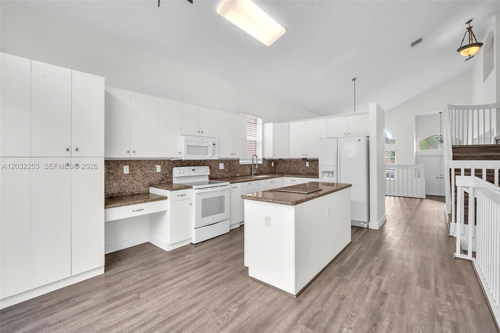 TOWNGATE - Residential Lease