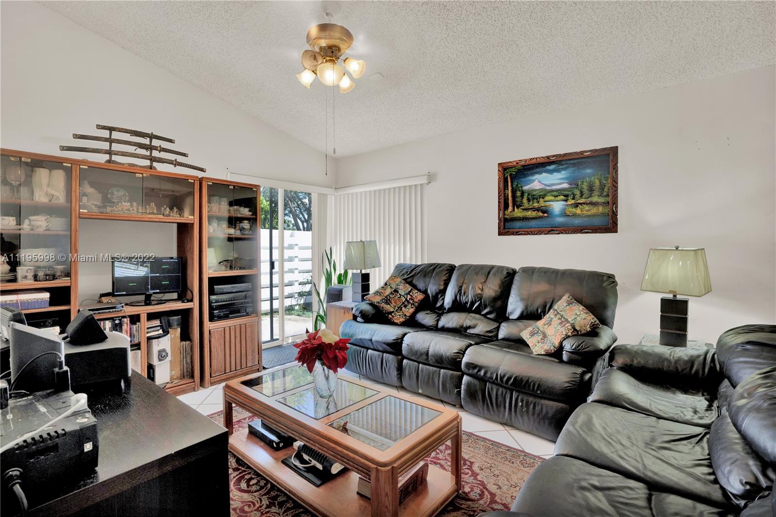 VILG HOMES COUNTRY WALK C - Residential