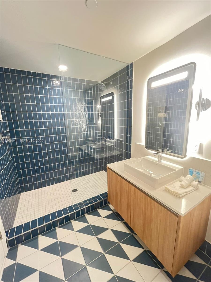 NATIIVO CONDO - Residential