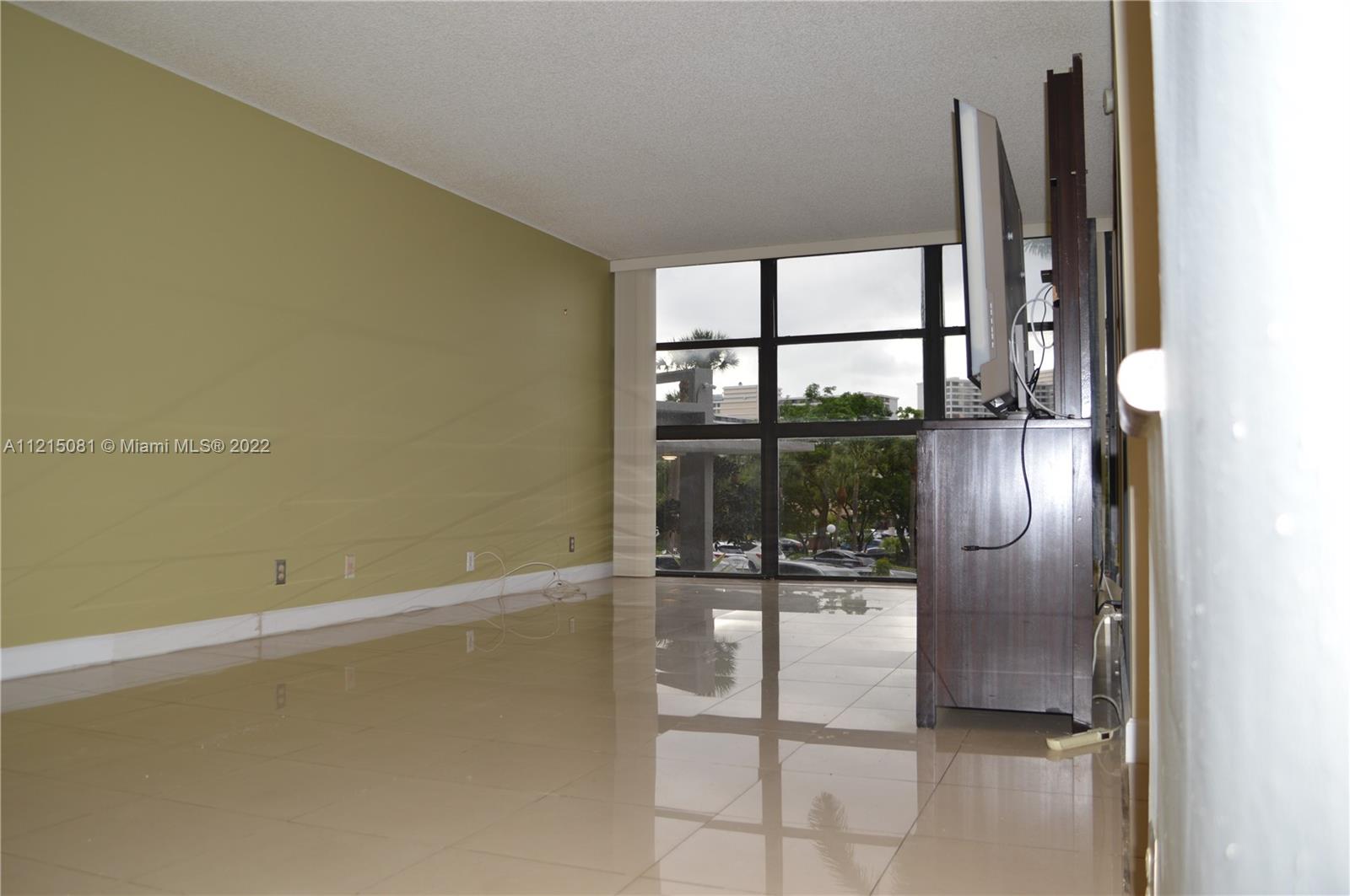 200 LESLIE CONDO F/K/A TO - Residential Lease