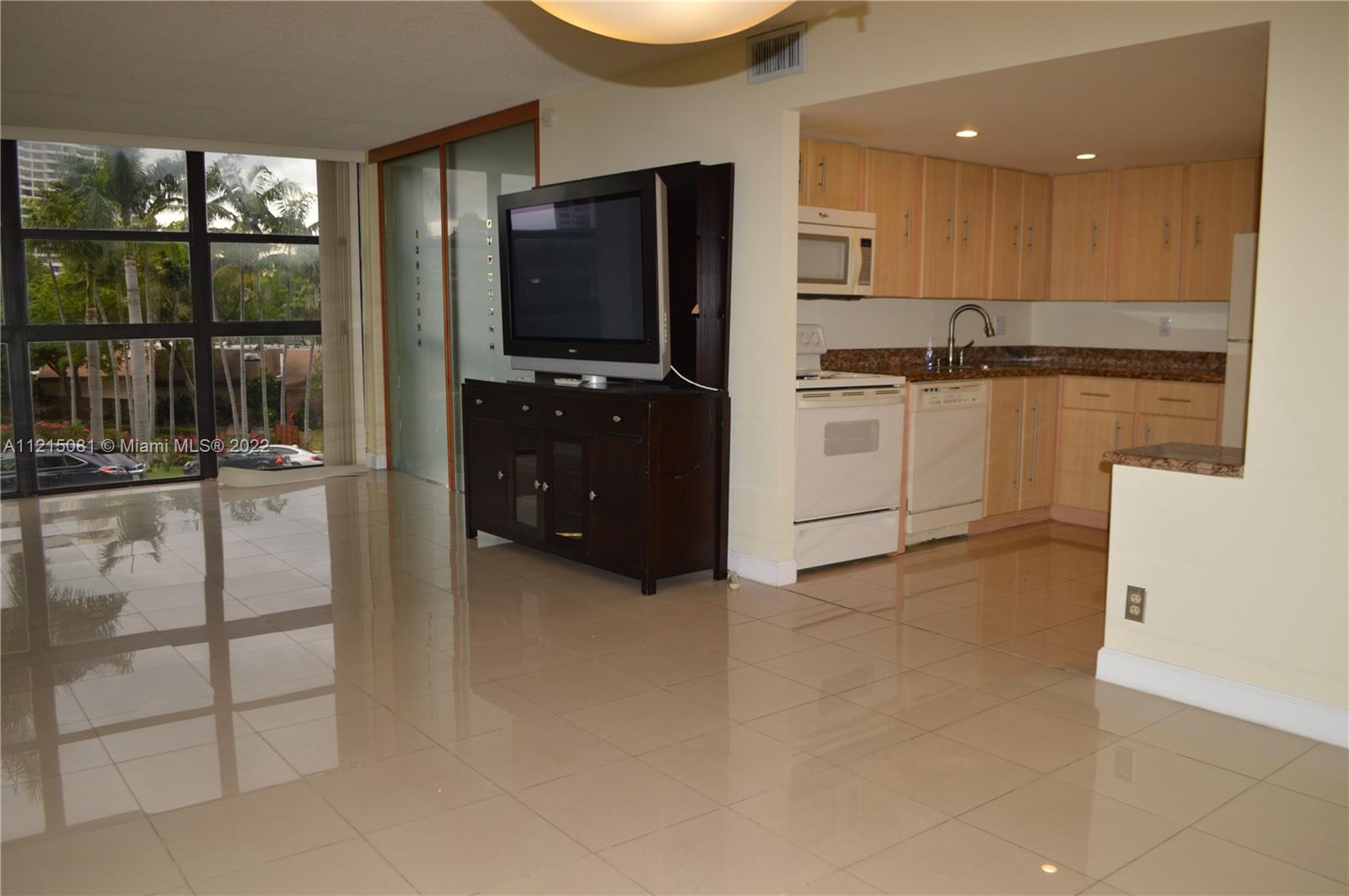 200 LESLIE CONDO F/K/A TO - Residential Lease