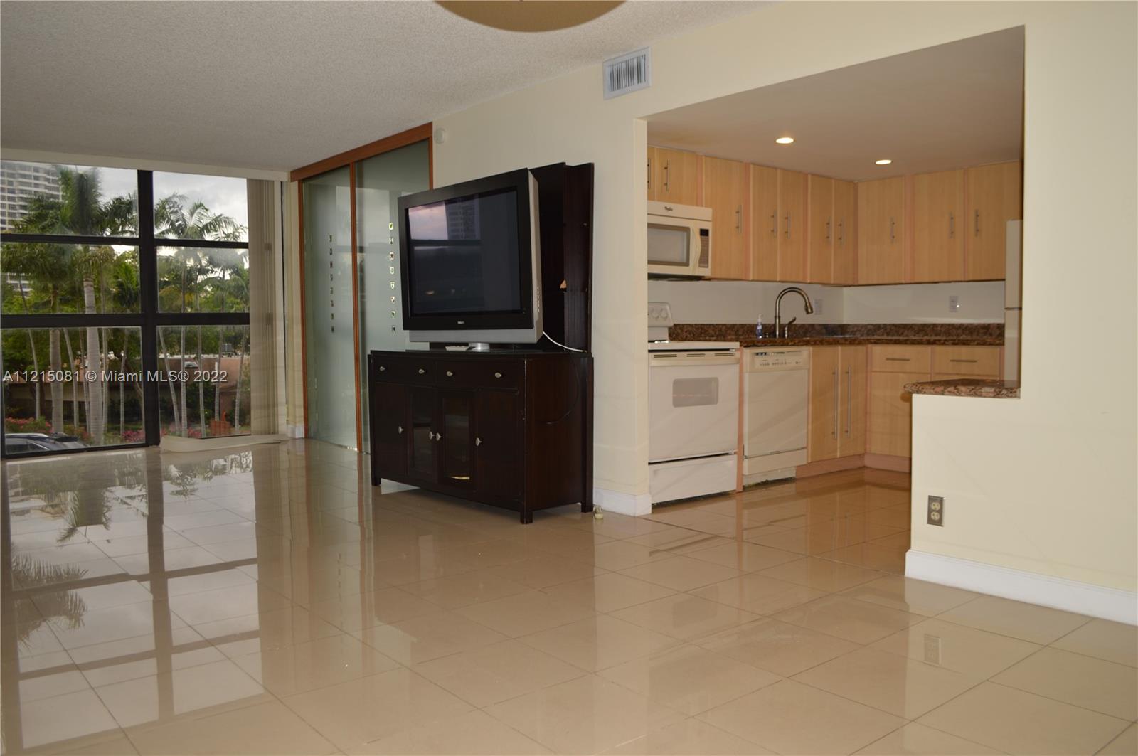 200 LESLIE CONDO F/K/A TO - Residential Lease