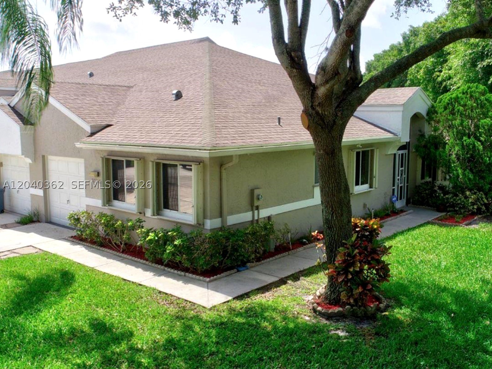 BOCA GARDENS 4 - Residential Lease