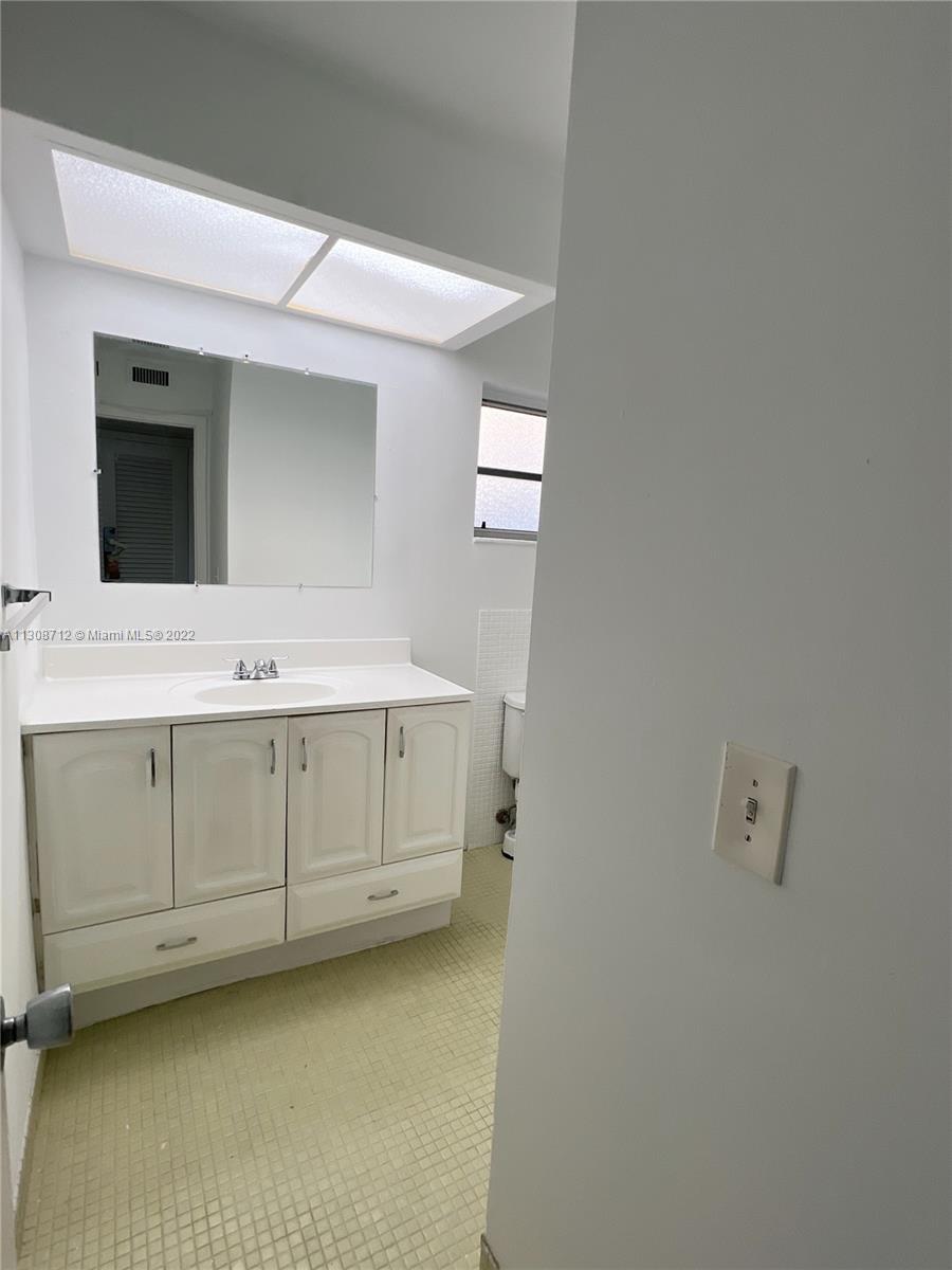 VILLAGE AT DADELAND CONDO - Residential Lease