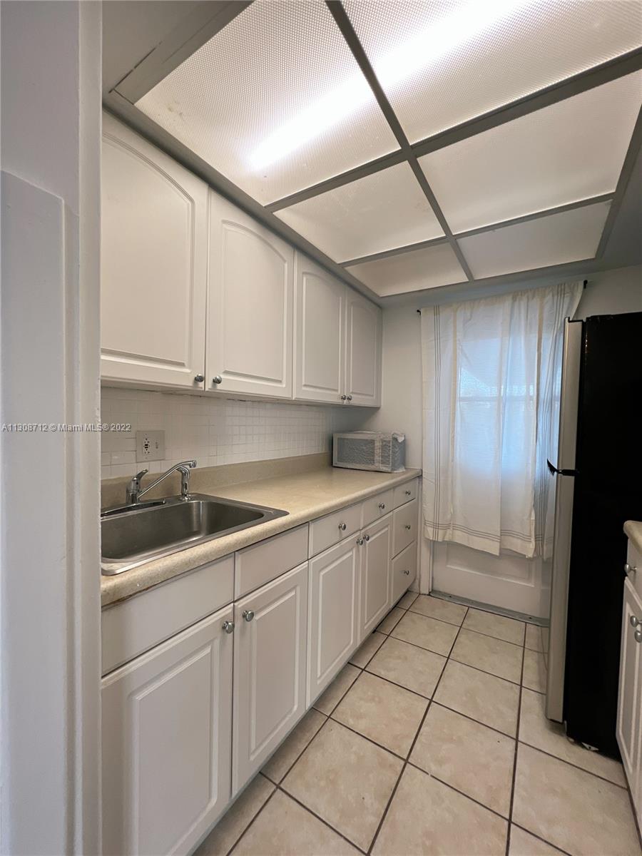 VILLAGE AT DADELAND CONDO - Residential Lease