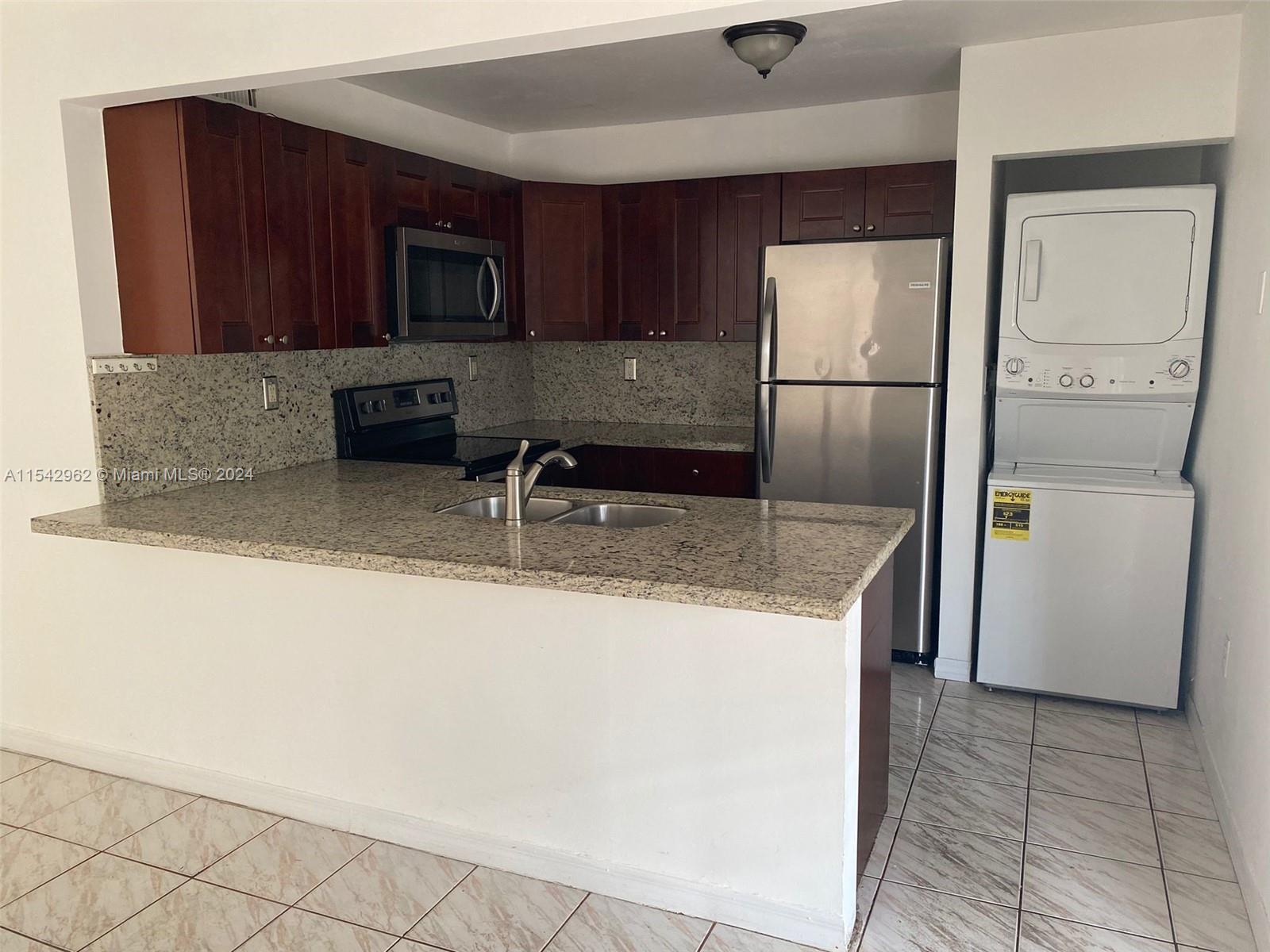 INDIAN LK VILLAGE PHASE 1 - Residential Lease