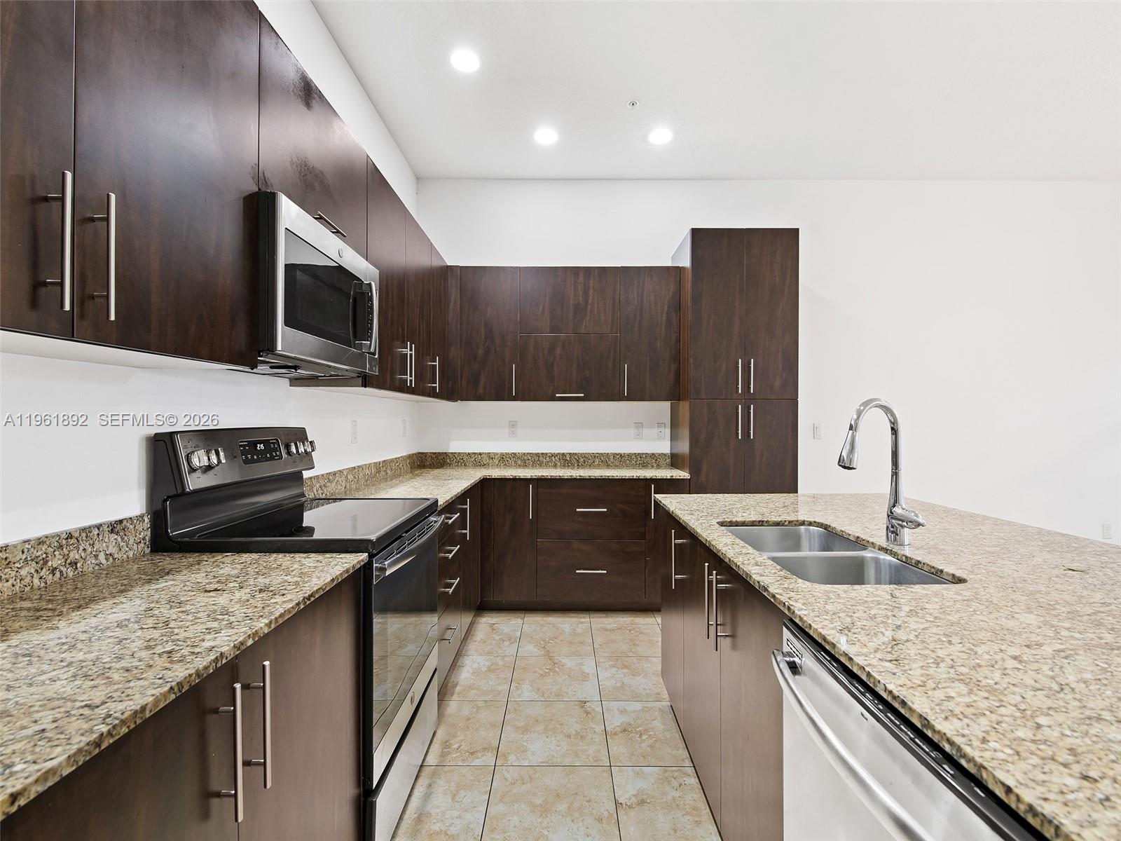 PEMBROKE FALLS-PHASE 1 - Residential