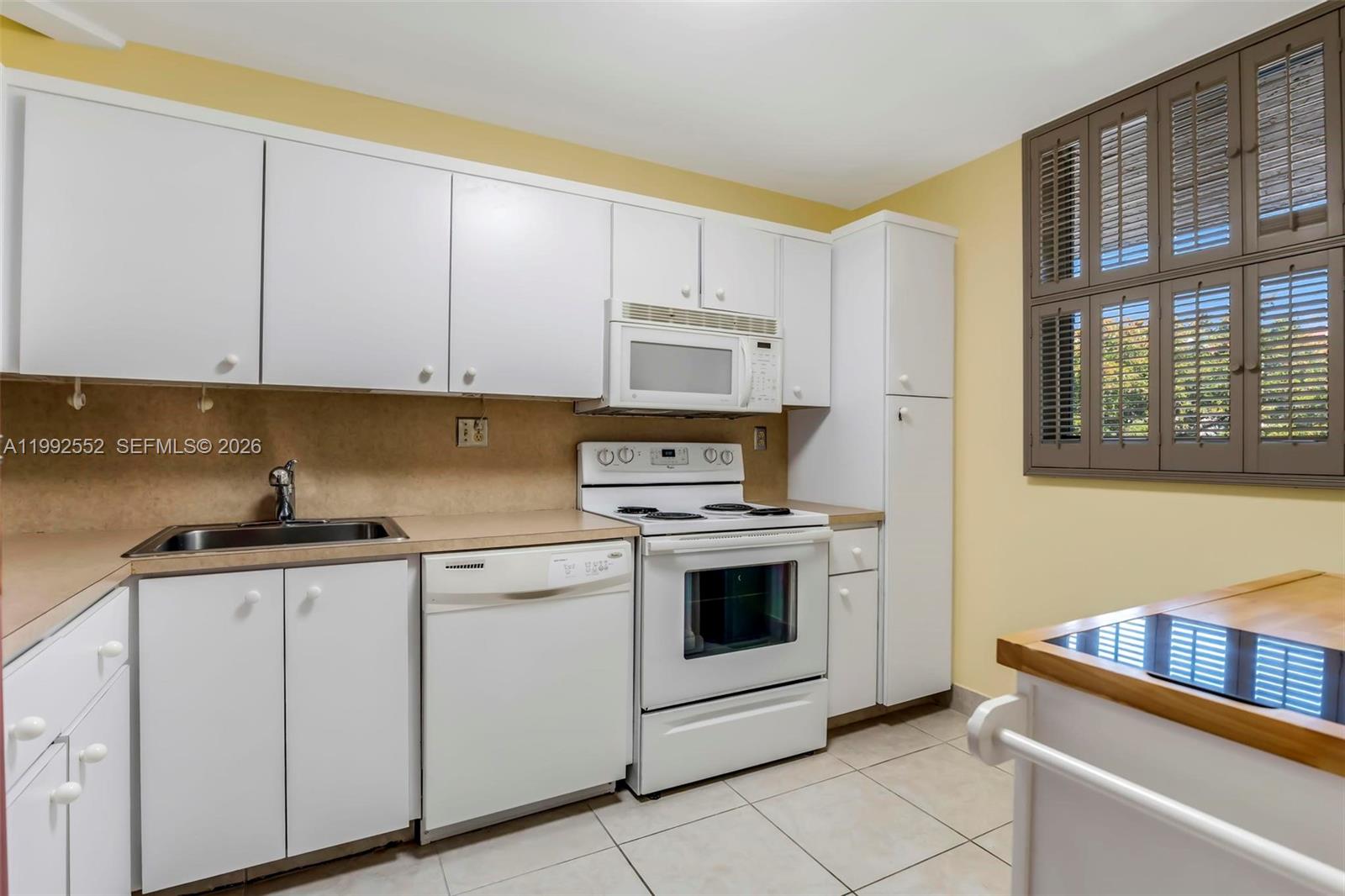 CONDOMINIUM 8 OF ENVIRON - Residential