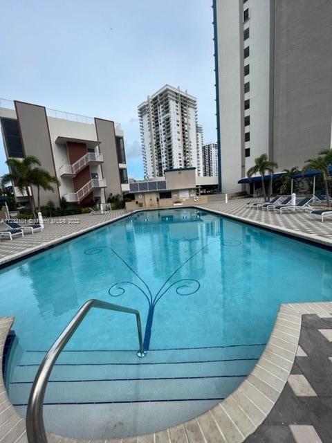 ALLINGTON TOWERS NORTH CO - Residential Lease
