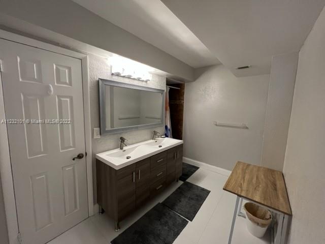 ALLINGTON TOWERS NORTH CO - Residential Lease