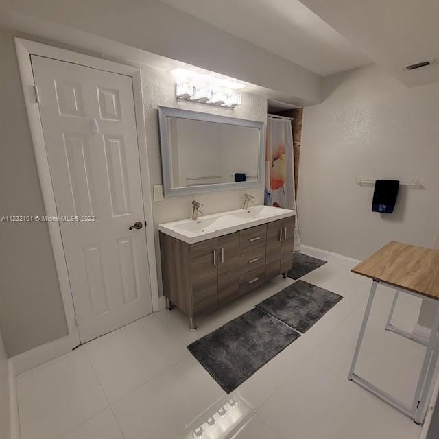 ALLINGTON TOWERS NORTH CO - Residential Lease