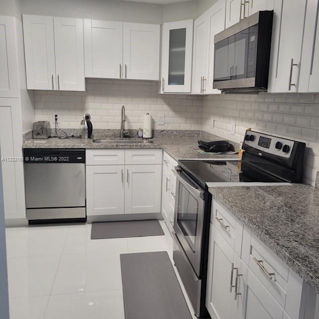 ALLINGTON TOWERS NORTH CO - Residential Lease