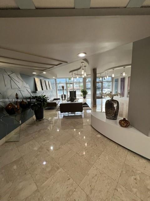 ALLINGTON TOWERS NORTH CO - Residential Lease