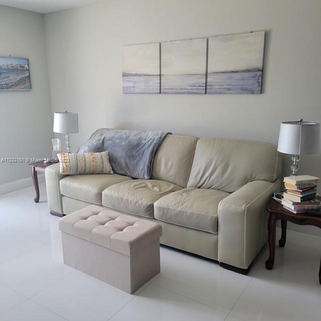 ALLINGTON TOWERS NORTH CO - Residential Lease