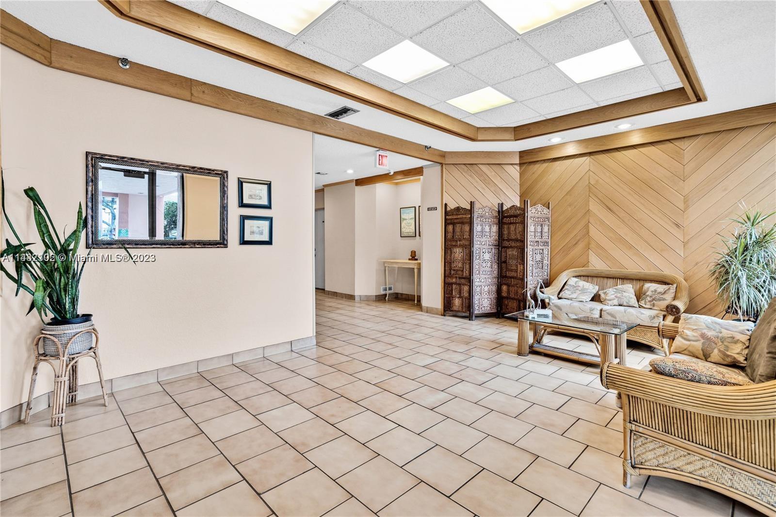 LAKEVIEW OF THE CALF CLUB - Residential Lease