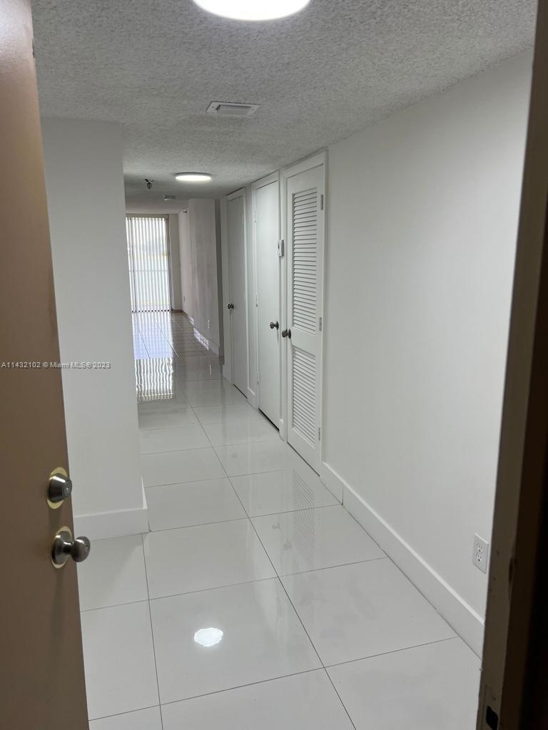 LAKEVIEW OF THE CALF CLUB - Residential Lease