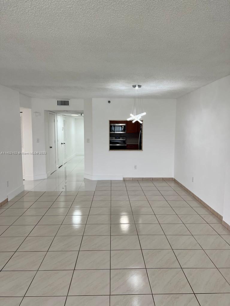 LAKEVIEW OF THE CALF CLUB - Residential Lease