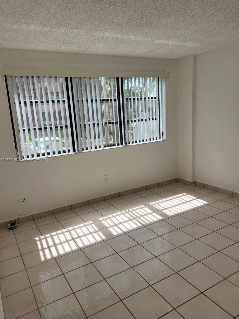 LAKEVIEW OF THE CALF CLUB - Residential Lease