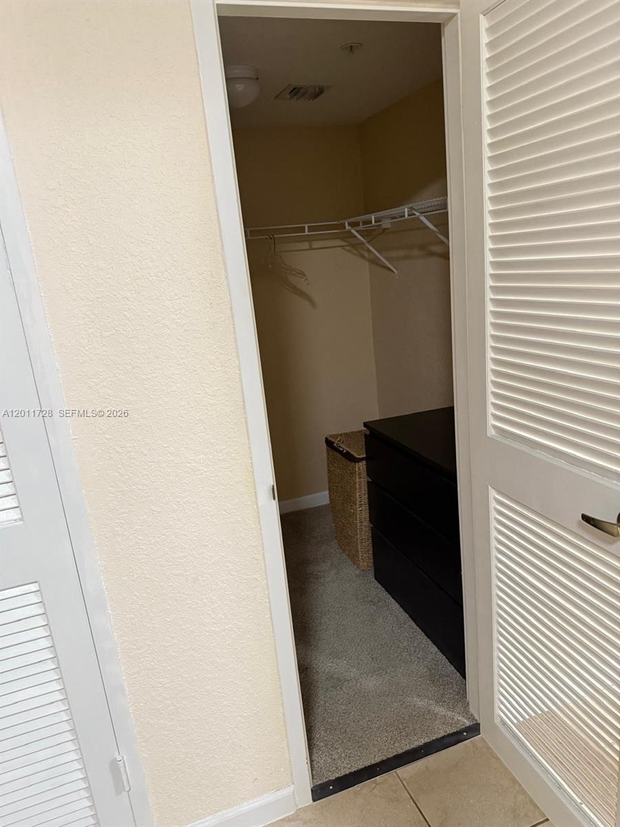 WAVE CONDO - Residential