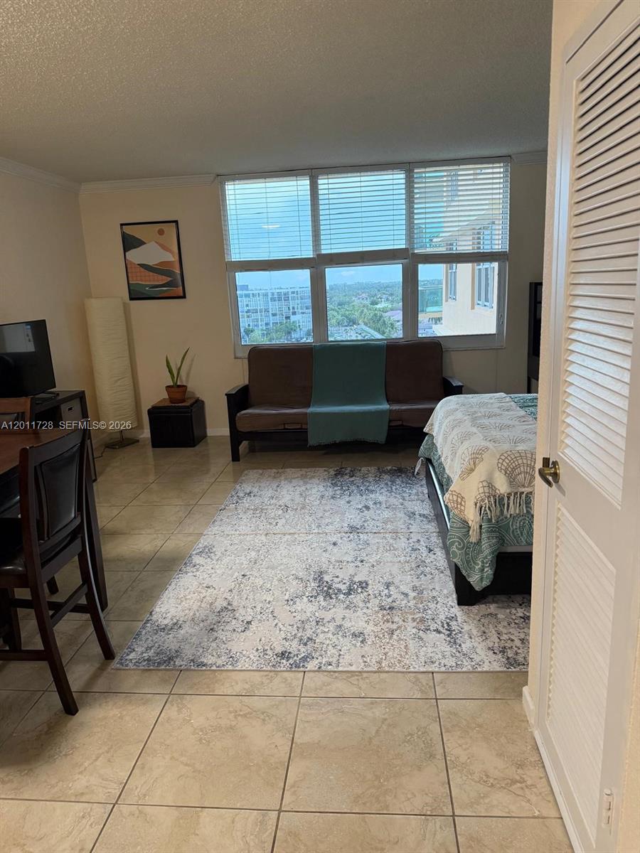 WAVE CONDO - Residential