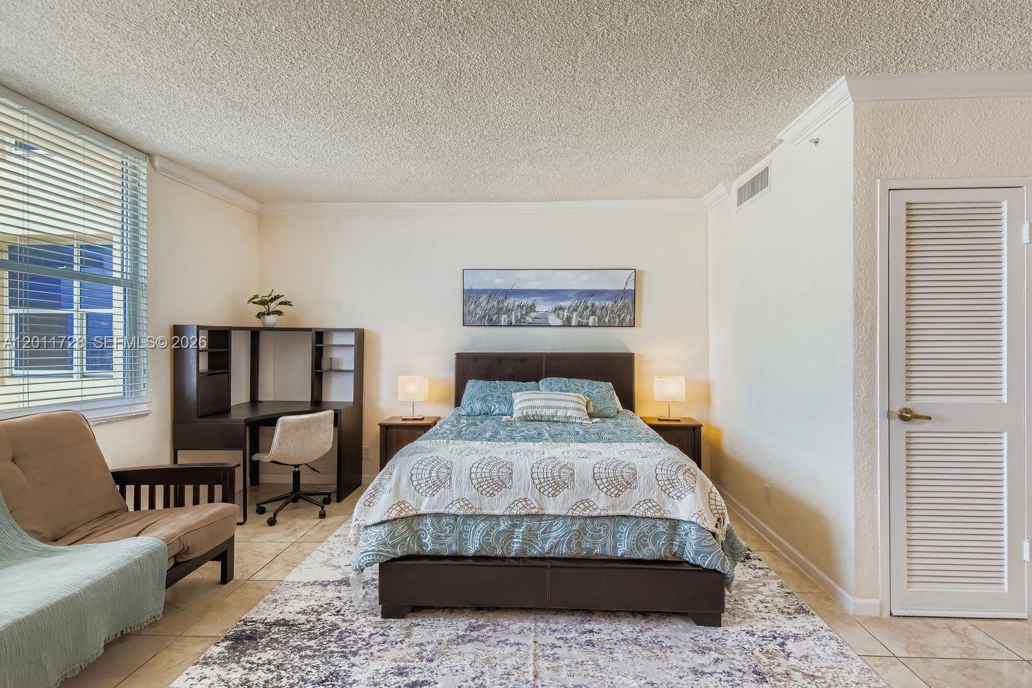 WAVE CONDO - Residential