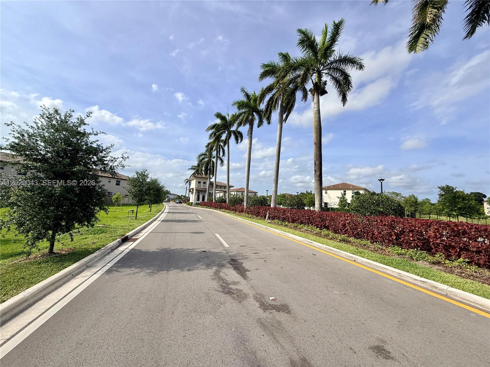 GOLF PARK SEC 1 - Residential