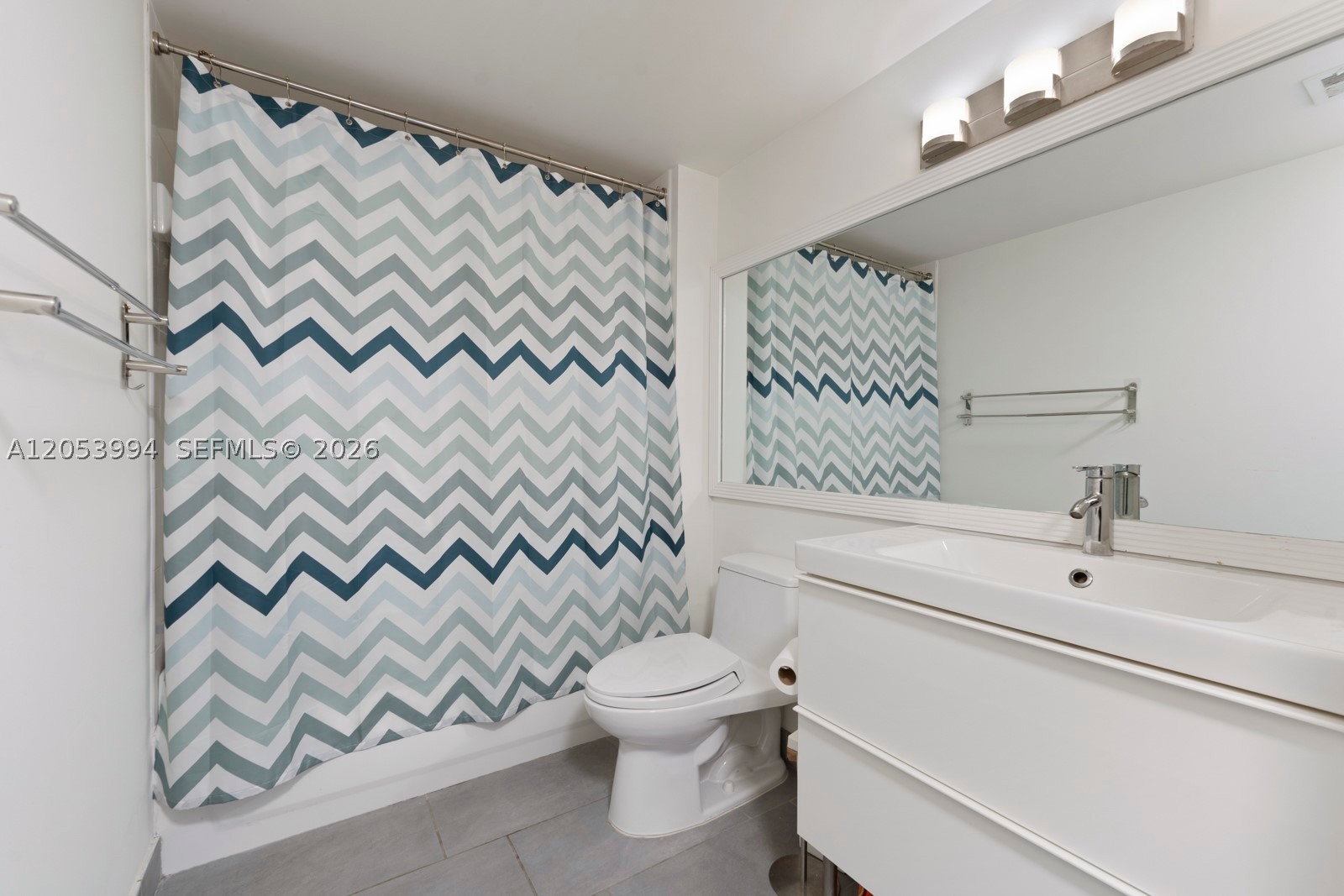 CAPOMAR CONDO - Residential