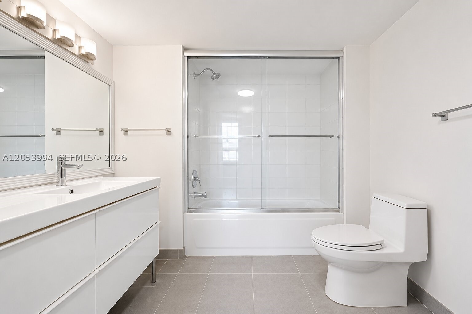 CAPOMAR CONDO - Residential